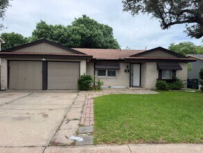 Building Photo - 4417 Princeton Dr