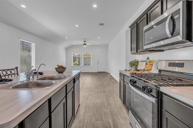 Foto del edificio - 14129 Upper Gardenia Ln