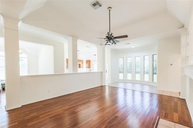 Building Photo - 3819 Bailey Ln