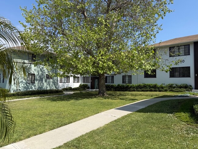 Building Photo - Acclaim at Baldwin Village