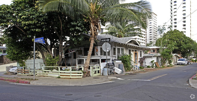 Building Photo - 228 Liliuokalani Ave