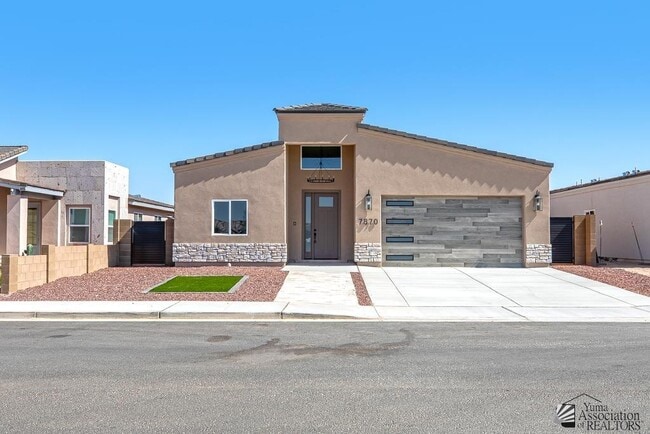 Building Photo - 7870 E 35th Pl