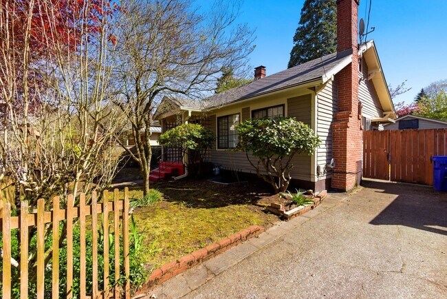 Foto del edificio - 6626 N Borthwick Ave