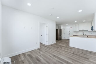 Building Photo - 95 Shepherds Ln