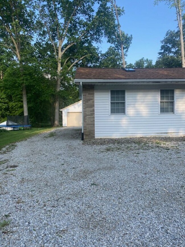 Building Photo - Stow Rd 4129