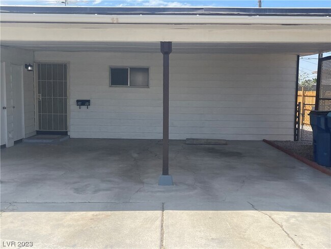 Building Photo - 5055 Blanton Dr