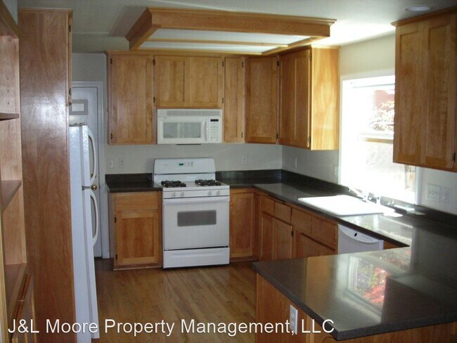 Foto del edificio - 3 br, 2.5 bath House - 849 Blackberry Lane
