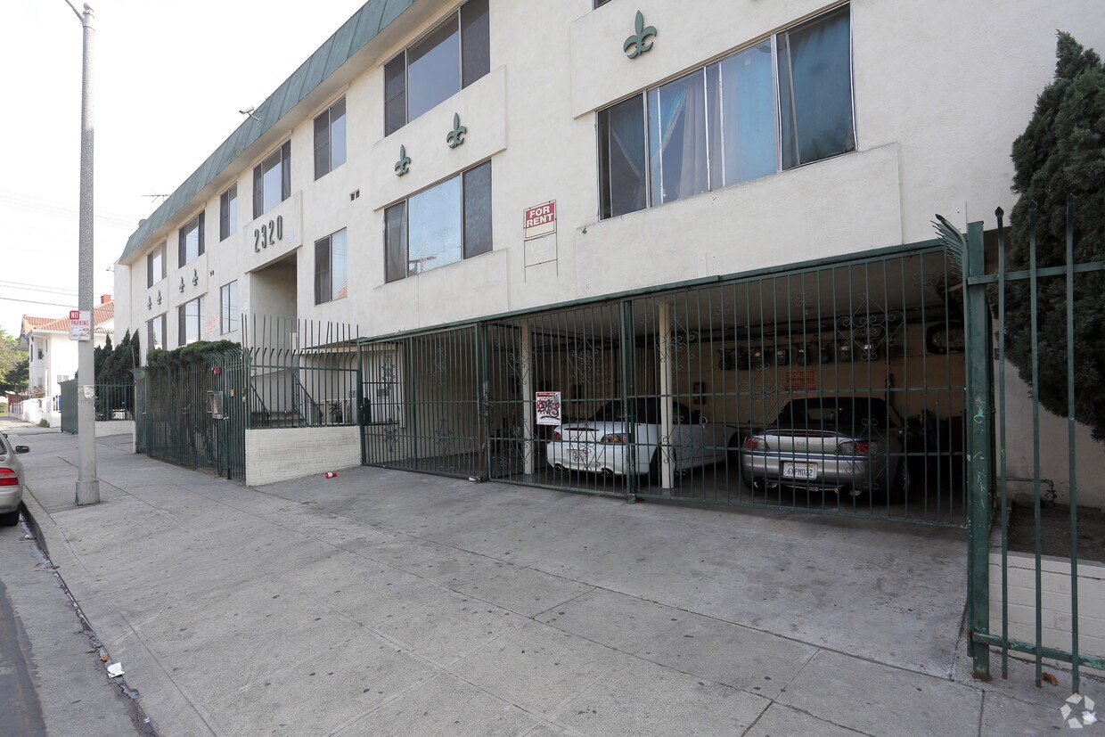 Building Photo - 2320 W 12th St