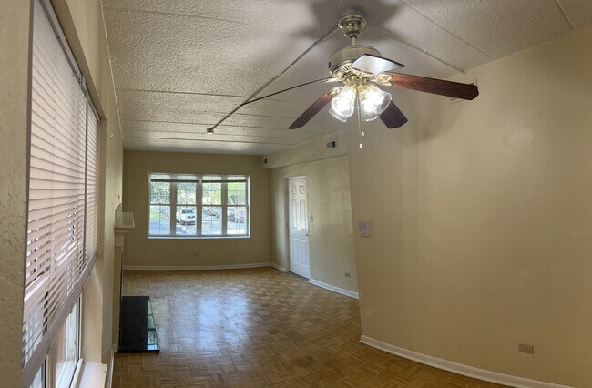 Foto del edificio - 2631 W Hirsch St