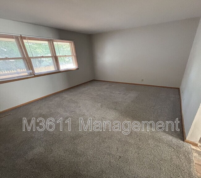 Building Photo - 5315 Leighton Ave