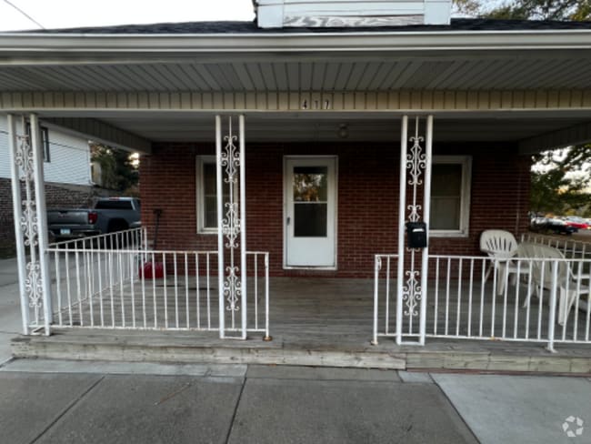 Building Photo - 417 S Fairmount St