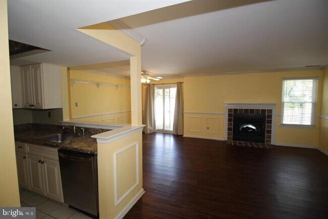 Foto del edificio - 681 Rose Hollow Dr