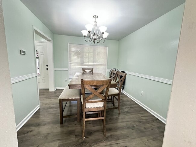 Building Photo - 1094 Porter Dr
