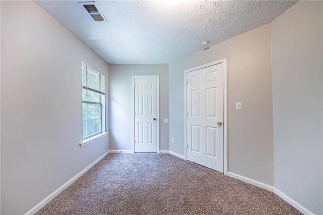 Building Photo - 2262 Dodson Dr