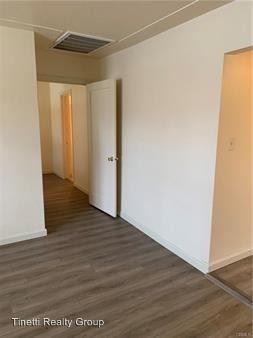 Foto del edificio - 134-138 W Main St