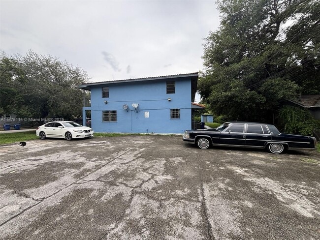 Foto del edificio - 384 NW 93rd St