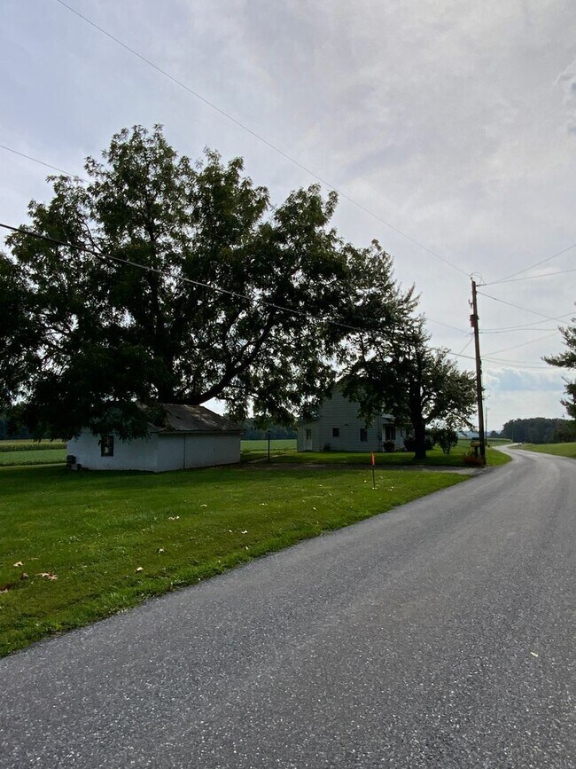 Foto del edificio - 4 br, 1 bath House - 685 DRYWELLS RD
