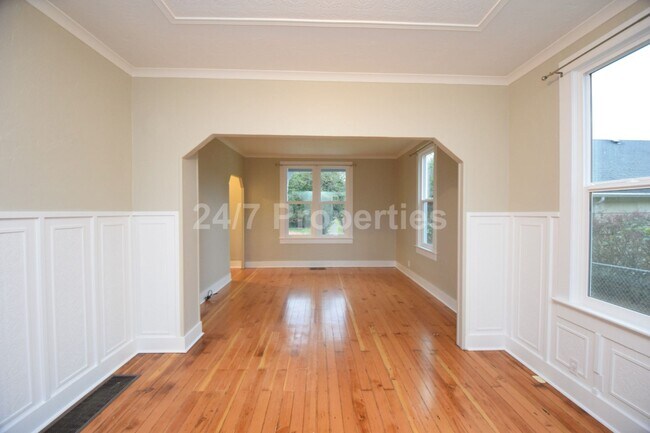 Foto del edificio - Charming Home in the Heart of Oregon City