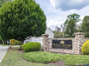 Building Photo - 303 Willow Springs