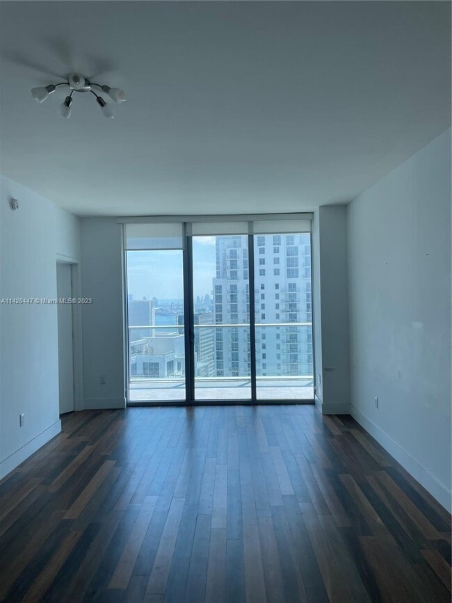 Building Photo - 1100 S Miami Ave