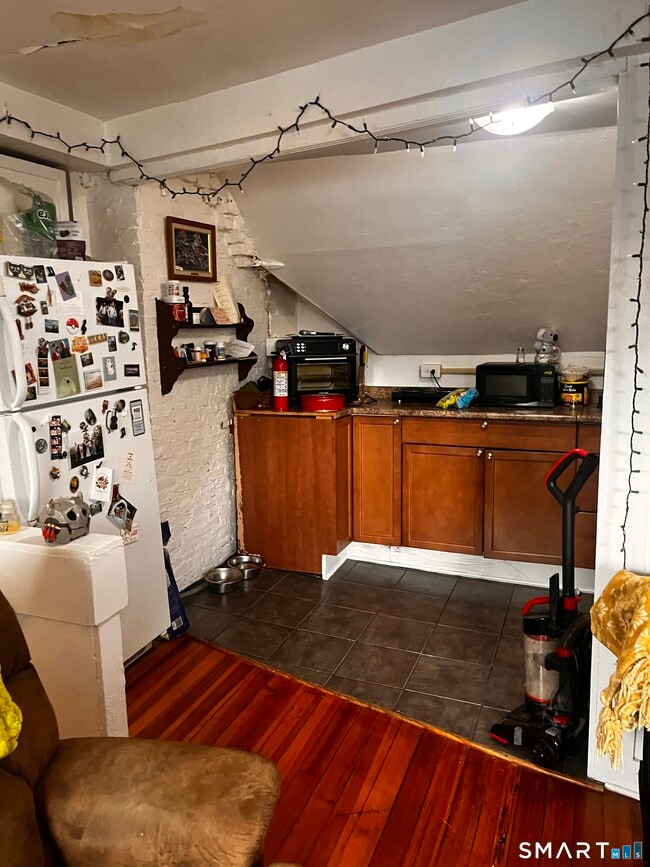 Building Photo - 172 Beacon St