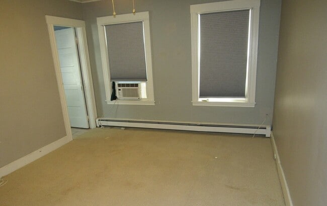 Building Photo - 12 Lindell Ave