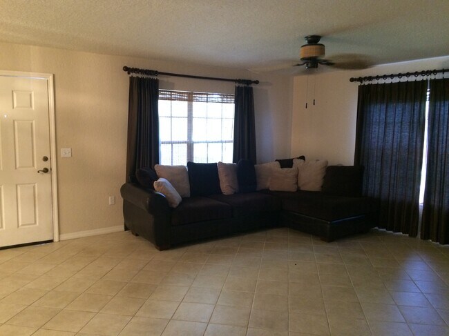 Foto del edificio - 6100 Gulfport Blvd S