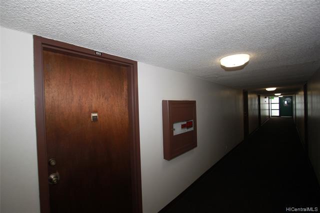 Building Photo - 1560 Kanunu St