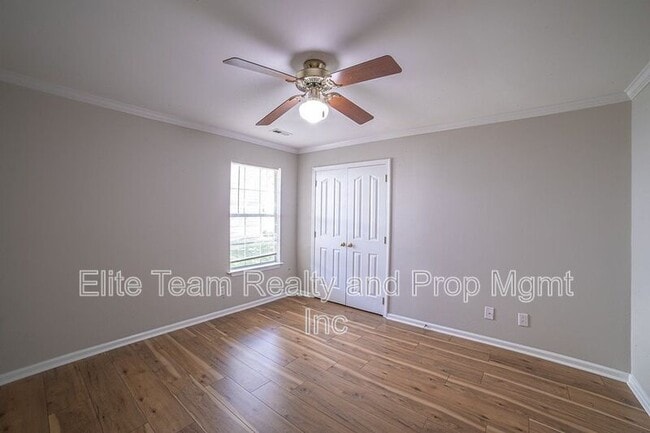 Foto del edificio - 3503 Brooktree Ln
