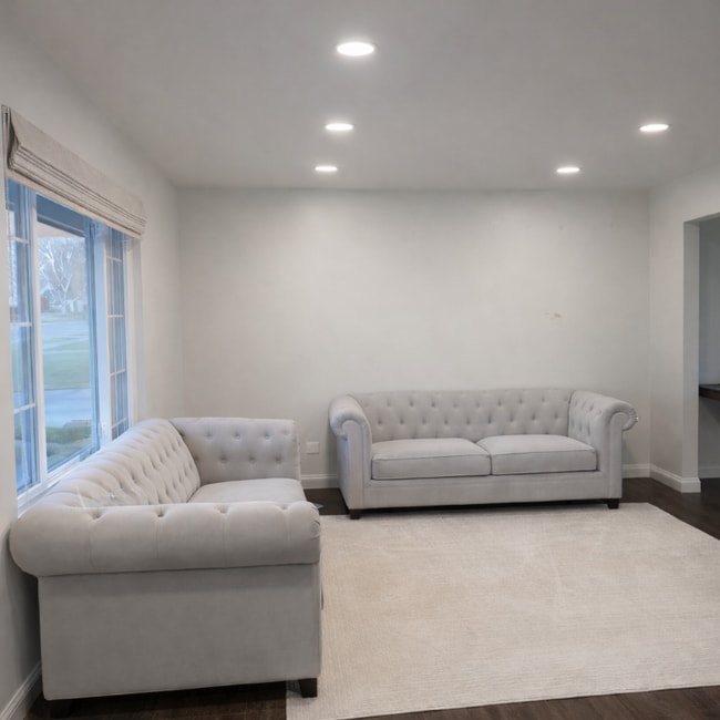 Building Photo - 36969 Lancaster St