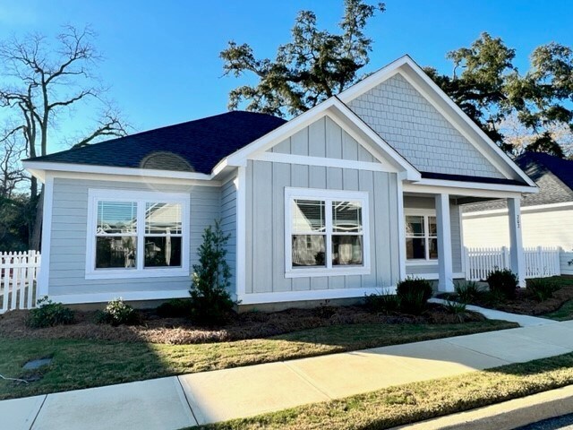 Building Photo - 202 Jamestowne Way