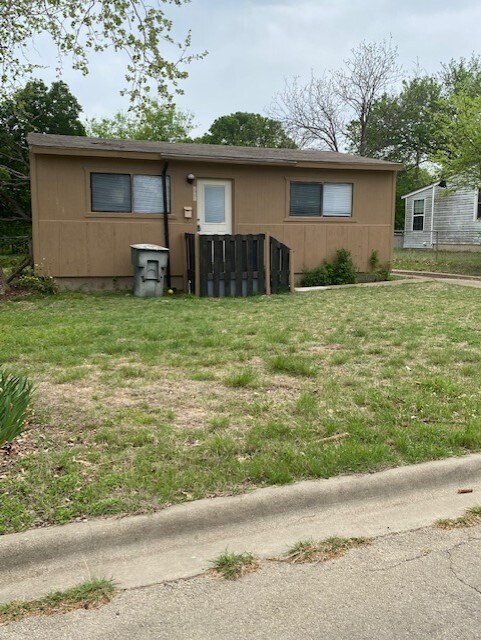 Foto principal - 902 S 4th St