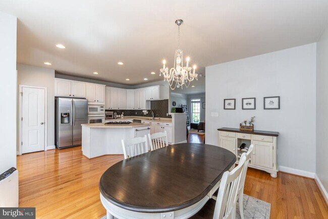 Building Photo - 11607 Park Vista Blvd