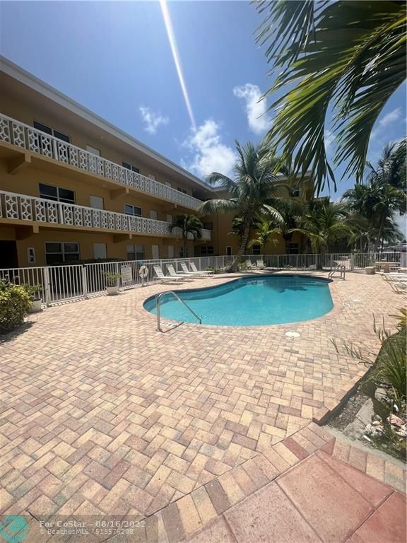 Foto del edificio - 815 Middle River Dr