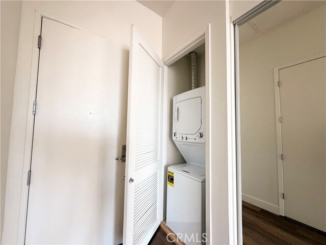 Building Photo - 175 S Lake Ave