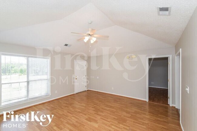 Foto del edificio - 8344 Cahaba Crossing Circle