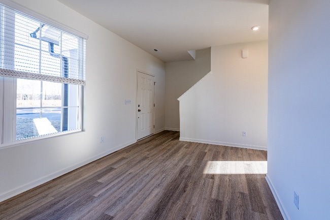 Building Photo - 55 Fern Ridge Dr