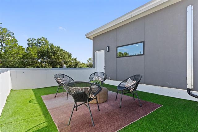 Foto del edificio - 5810 Hudson St