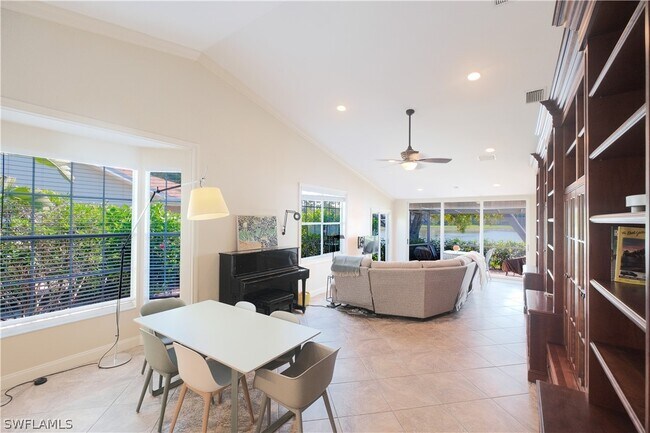 Building Photo - 6570 Ilex Cir