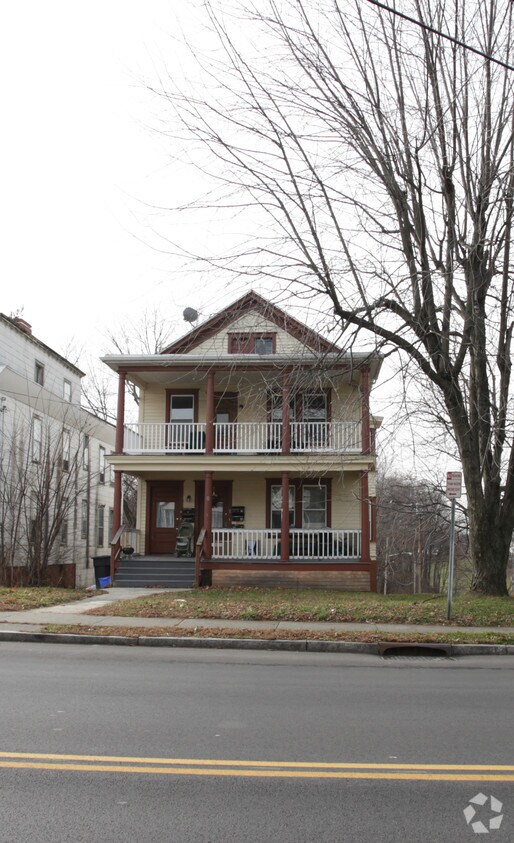 Building Photo - 250 Pawling Ave