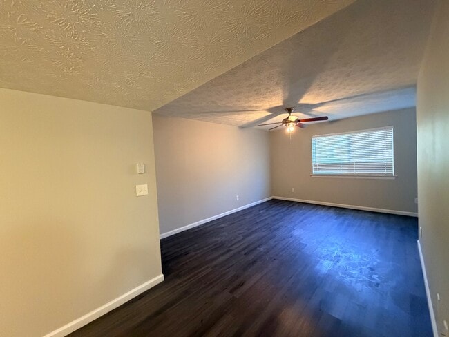 Foto del edificio - 3810 Kensingwood Trace