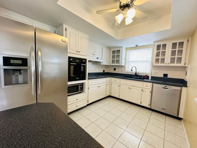 Photo - Spacious 2 Bedroom 2 Bathroom Seminole Home with Yard