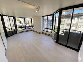 Building Photo - 900 Bush St