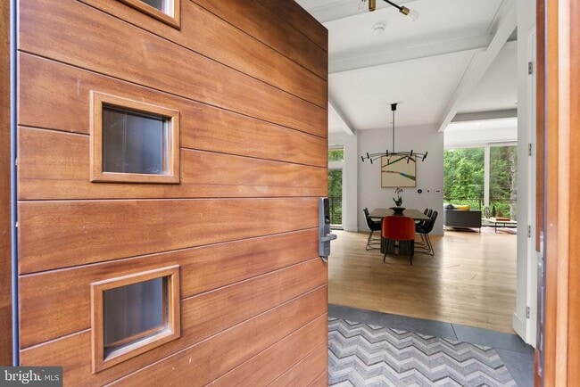 Building Photo - 3820 Argyle Terrace NW