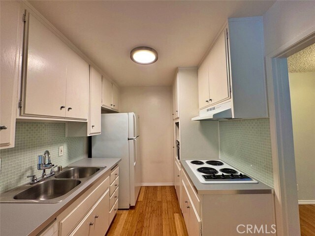 Foto del edificio - 5625 N Sumner Way