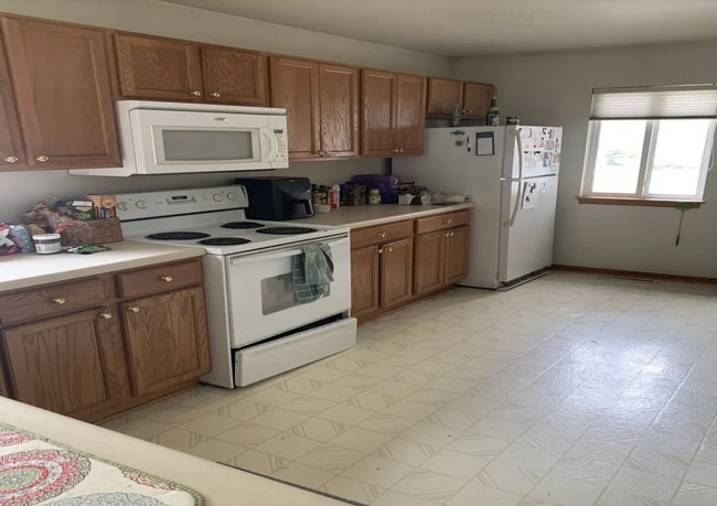 Foto del edificio - 3314 Emerald Dr