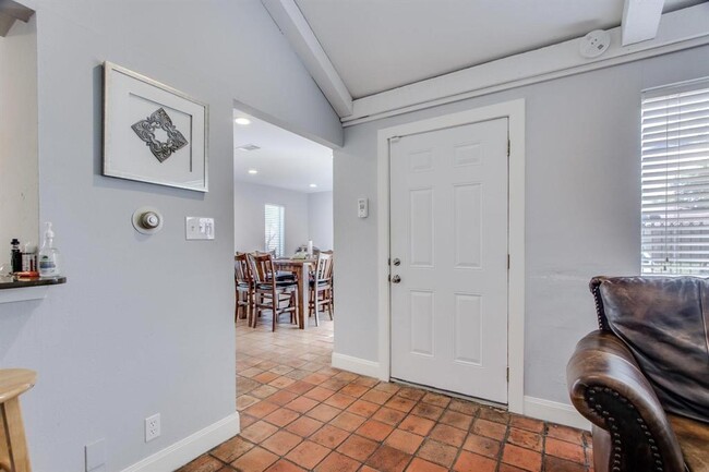 Building Photo - 13351 Kit Ln
