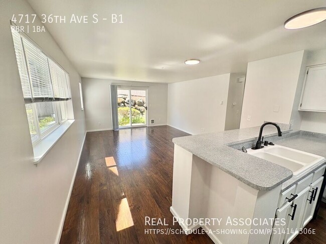 Building Photo - 4717 36th Ave S