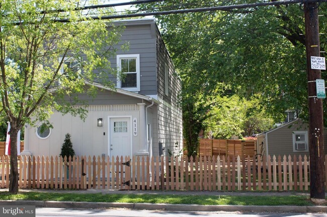 Building Photo - 4119 Gault Plz NE