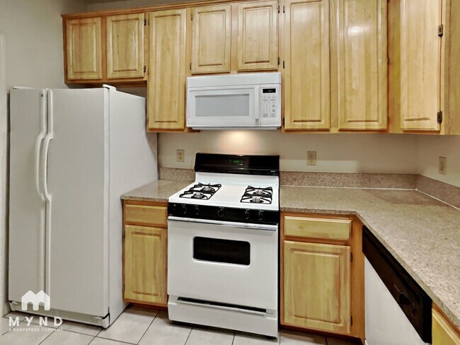 Foto del edificio - 900 S Meadows Pkwy